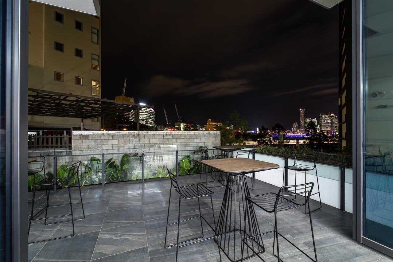 Courtyard By Marriott Brisbane South Bank Hotel Exterior photo