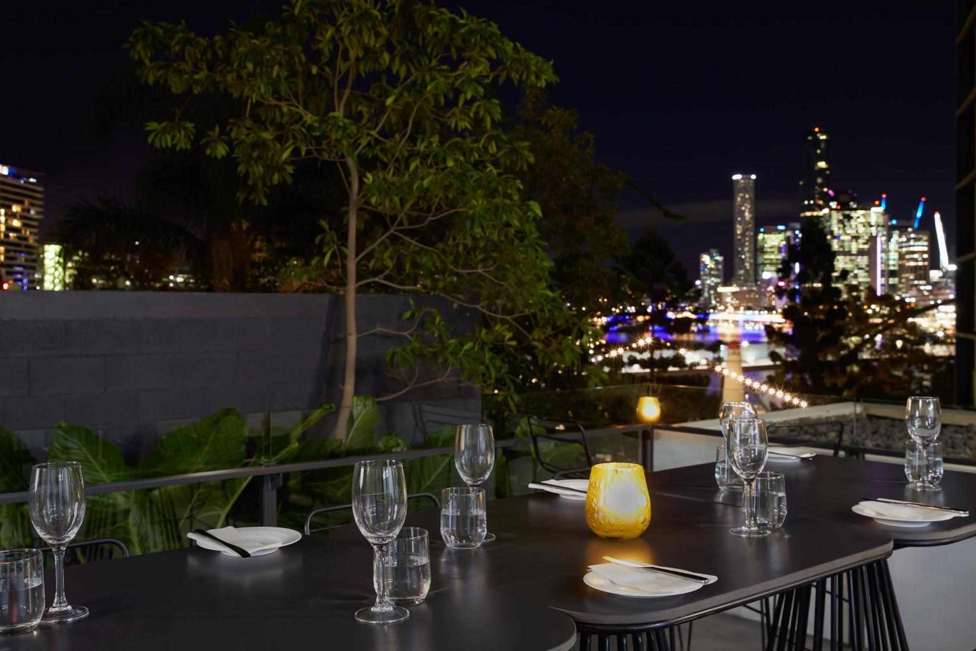 Courtyard By Marriott Brisbane South Bank Hotel Exterior photo